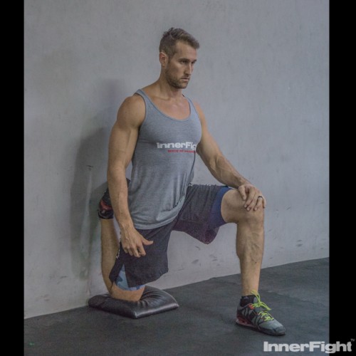 Forever tight quads. What are you favorite warm ups for quads? r/Fencing